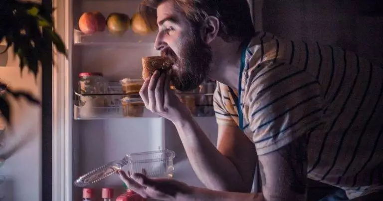 C'è una soluzione agli attacchi di fame oppure bisogna conviverci per dimagrire? Ti spiego come porre rimedio una volta per tutte.